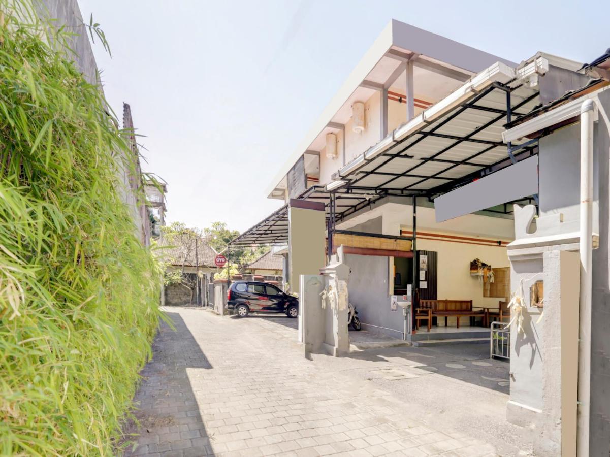 Rabasta Enjoy Kuta Hotel Кута Екстериор снимка