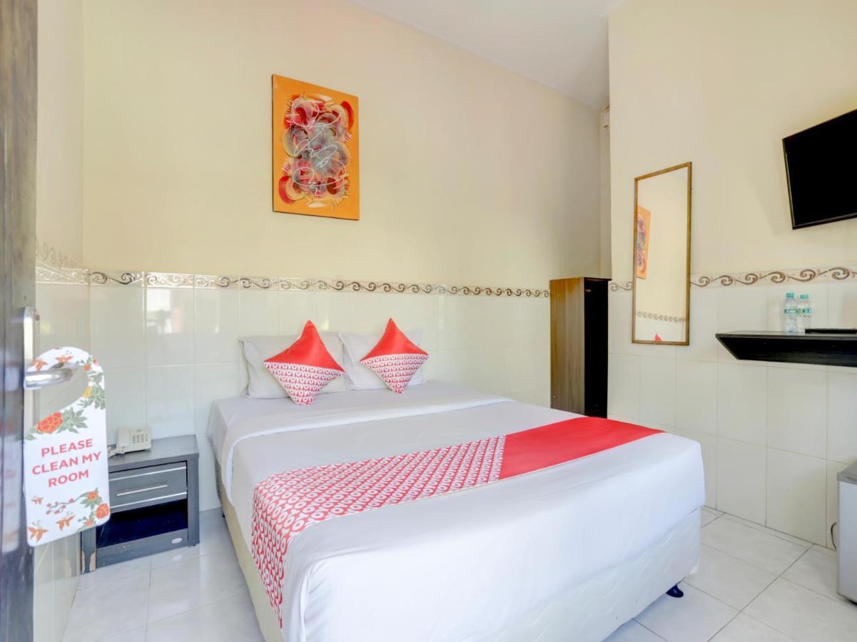 Rabasta Enjoy Kuta Hotel Кута Екстериор снимка