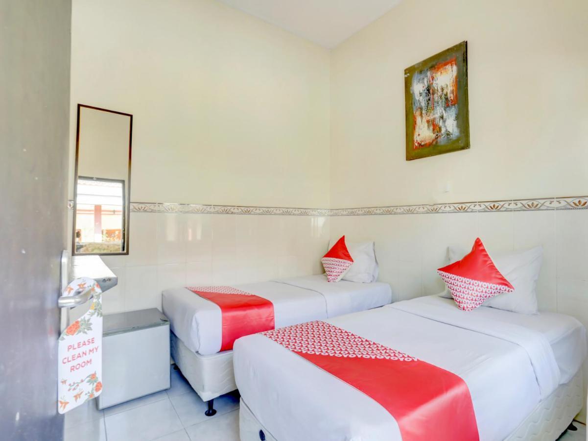 Rabasta Enjoy Kuta Hotel Кута Екстериор снимка
